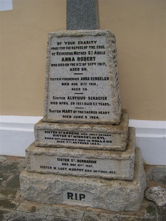 Memorial to the Convent of the Holy Sisters_1