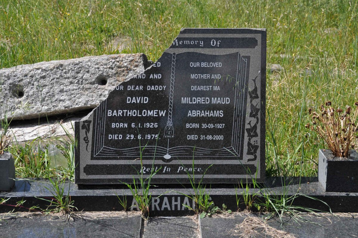 ABRAHAMS David Bartholomew 1926-1975 &amp; Mildred Maud 1927-2000