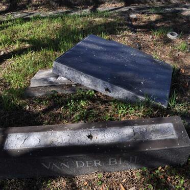 BIJL Paulus, van der 1905-195? &amp; Maria Lysina DE GRAAFF 1904-1983