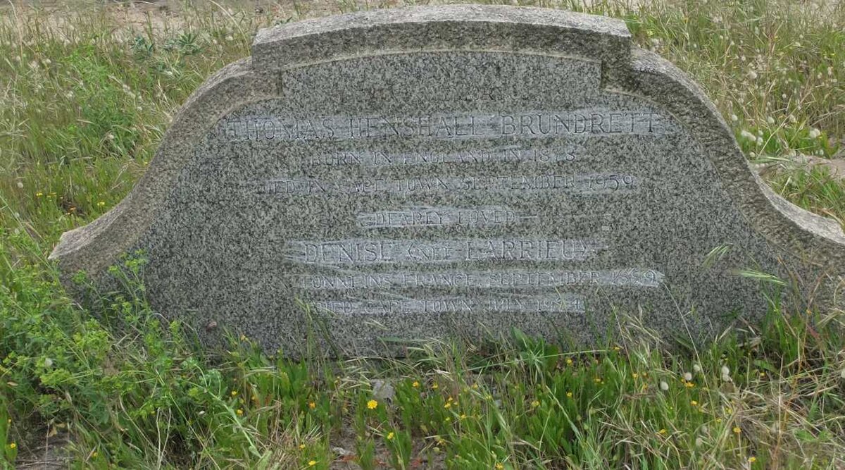 BRUNDRETT Thomas Henshall 1878-1939 &amp; Denise LARRIEU 1889-1974