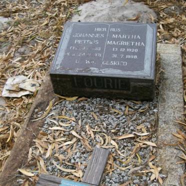 FOURIE Johannes Petrus 1915-1971 &amp; Martha Magrietha 1920-1998
