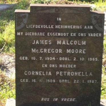 MOORE James Malcolm McGregor 1904-1965 &amp; Cornelia Petronella 1908-1987