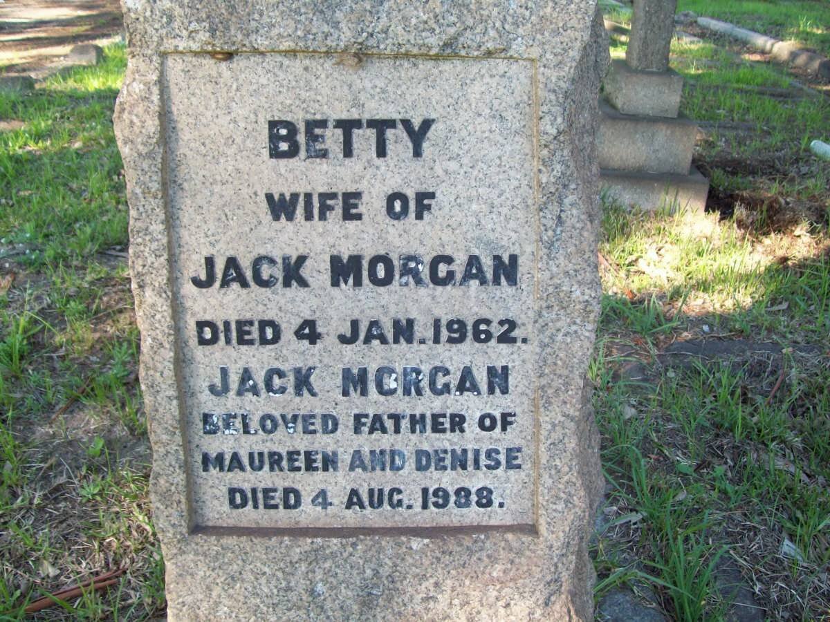 MORGAN Jack -1988 &amp; Betty -1962