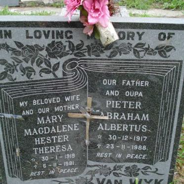 WYK Pieter Abraham Albertus, van 1917-1988 &amp; Mary Magdalene Hester Theresa 1919-1981