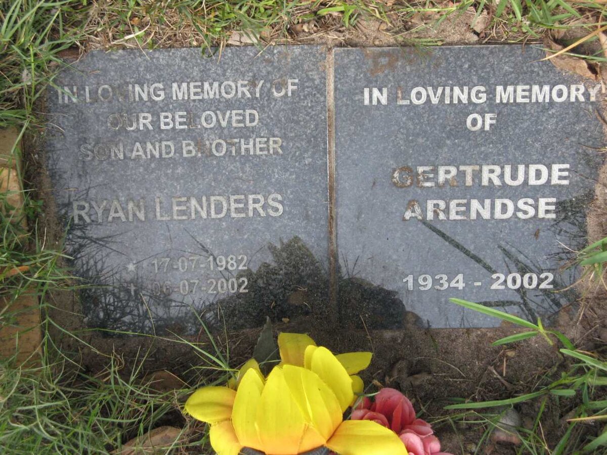 ARENDSE Gertrude 1934-2002 :: LENDERS Ryan 1982-2002
