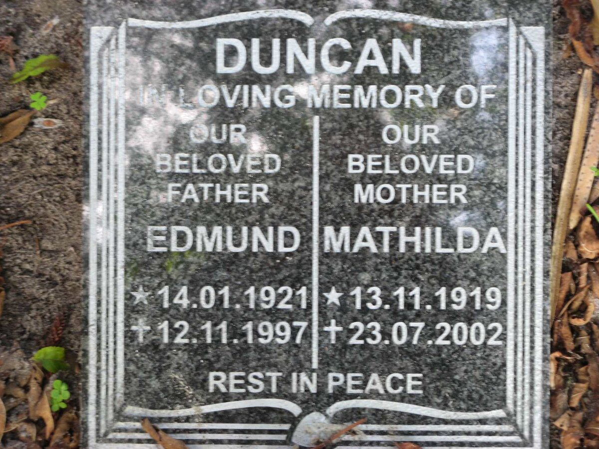 DUNCAN Edmund 1921-1997 &amp; Mathilda 1919-2002