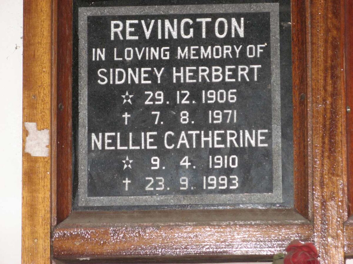 REVINGTON Sidney Herbert 1906-1971 &amp; Nellie Catherine 1910-1993