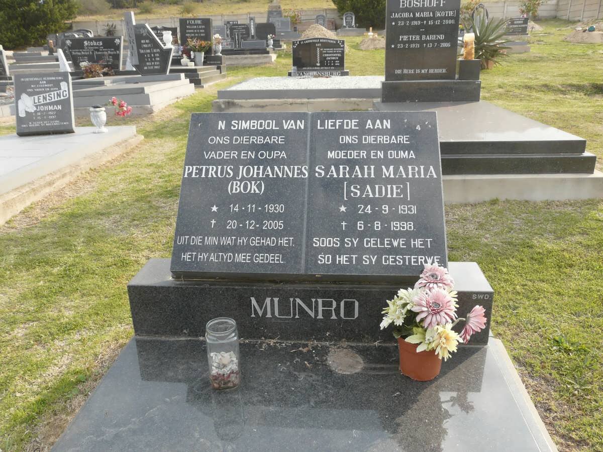 MUNRO Petrus Johannes 1930-2005 &amp; Sarah Maria SADIE 1931-1998