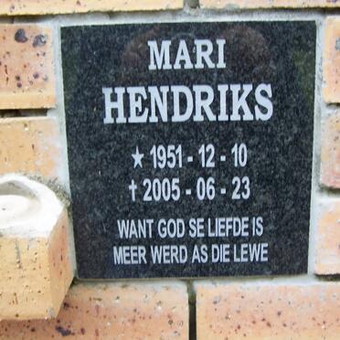 HENDRIKS Mari 1951-2005
