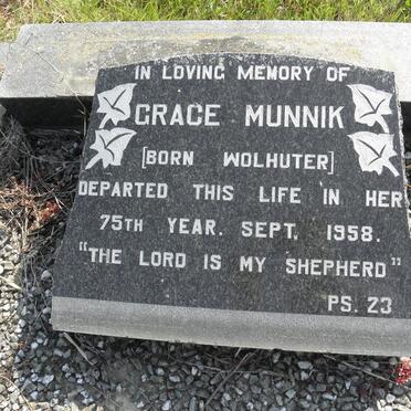 MUNNIK Grace nee WOLHUTER -1958