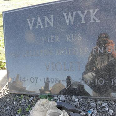 WYK Violet, van 1898-1986