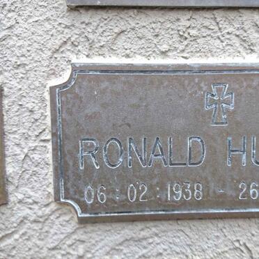 HUNTER Ronald 1938-1999
