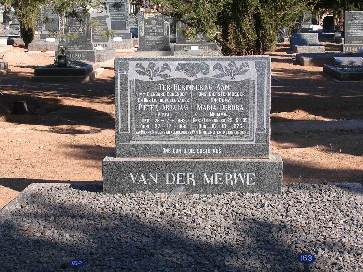MERWE  Pieter Abraham, van der 1892-1961 &amp; Maria Debora LIEBENBERG 1891-1975