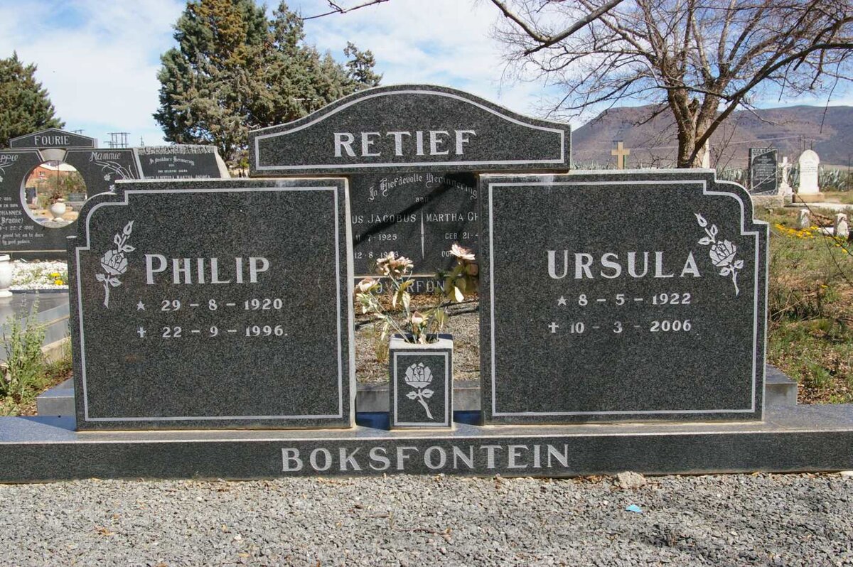 RETIEF Philip 1920-1996 &amp; Ursula 1922-2006