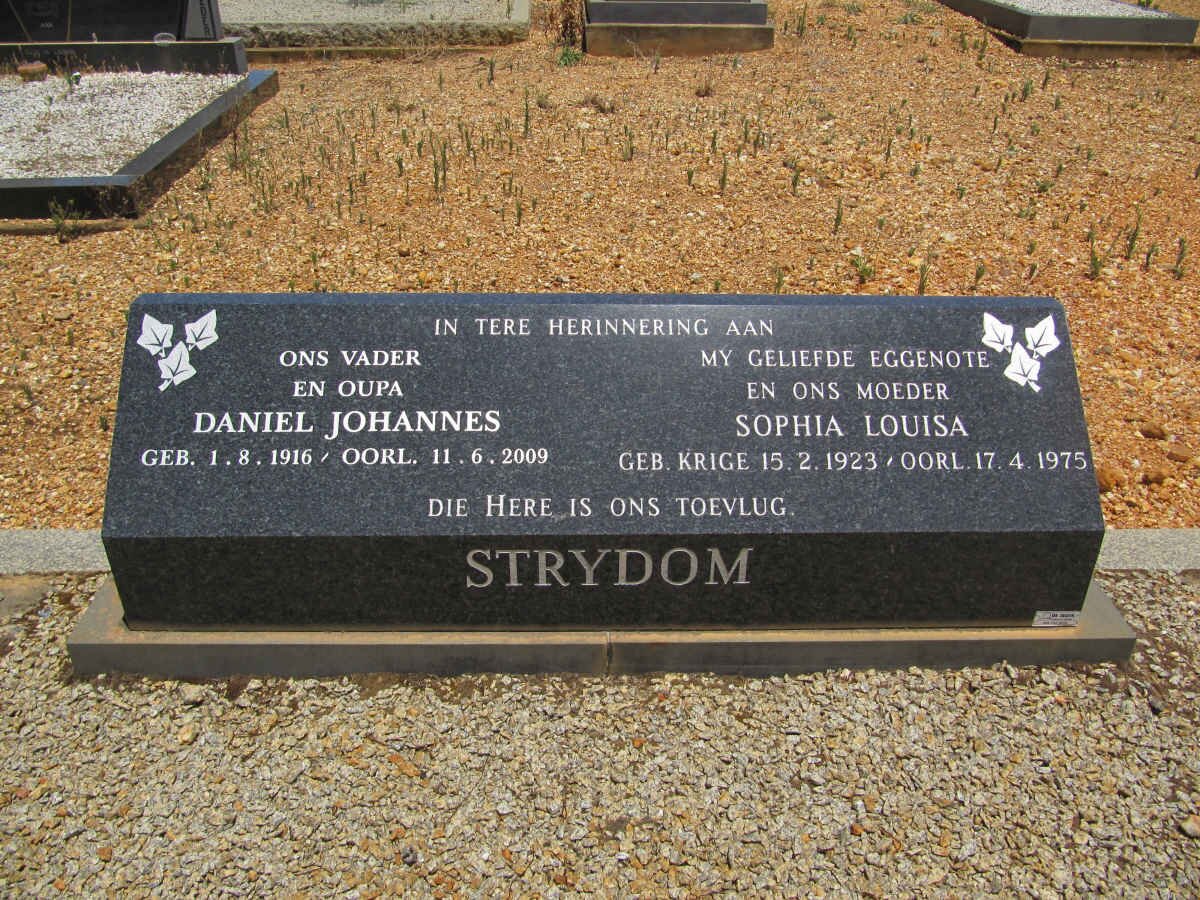 STRYDOM Daniel Johannes 1916-2009 &amp; Sophia Louisa KRIGE 1923-1975