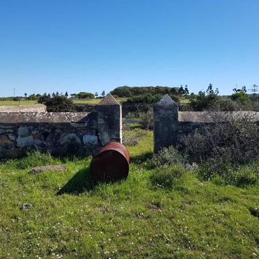 Western Cape, MOSSEL BAY district, Mossel Bay, Rietvalley 225, Rietvlei, farm cemetery