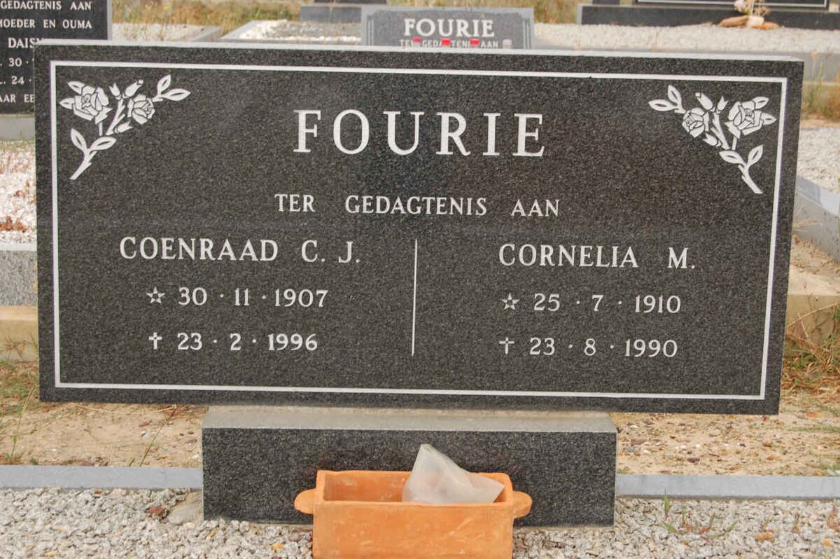 FOURIE Coenraad C.J. 1907-1996 &amp; Cornelia M. 1910-1990