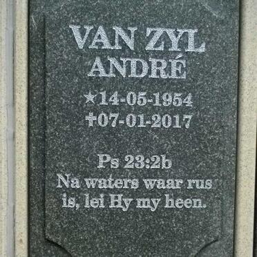 Western Cape, ONRUSRIVIER, NG Kerk, Muur van Herinnering