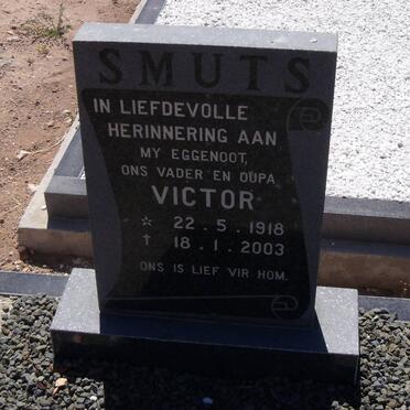 ? Victor 1918-2003