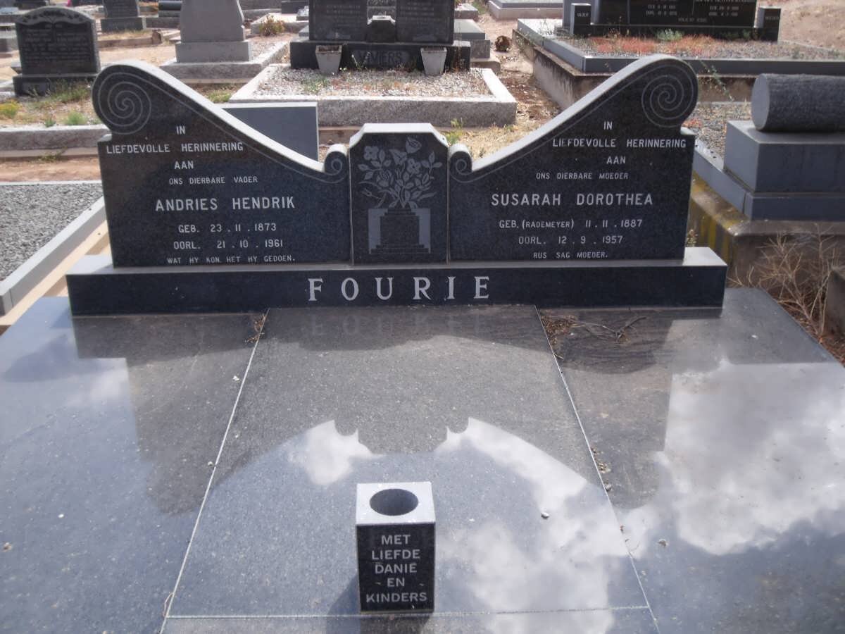 FOURIE Andries Hendrik 1873-1961 &amp; Susarah Dorothea RADEMEYER 1887-1957