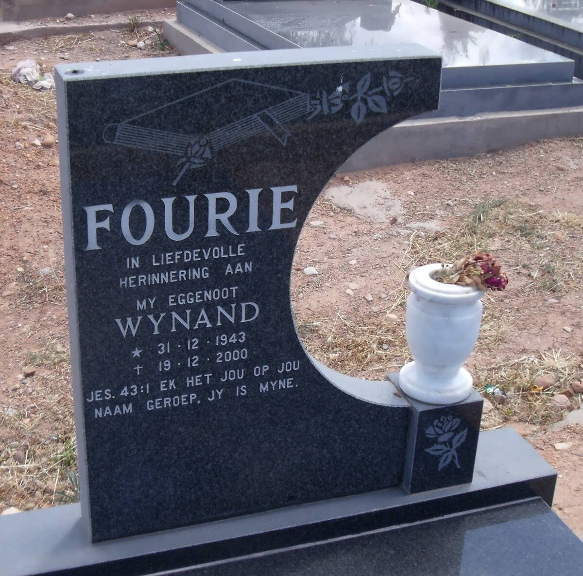FOURIE Wynand 1943-2000