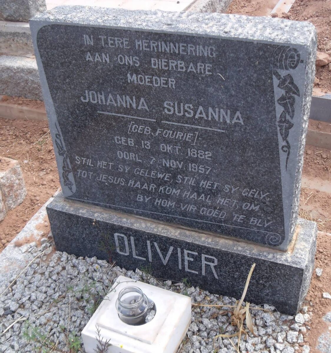 OLIVIER Johanna Susanna nee FOURIE 1882-1957