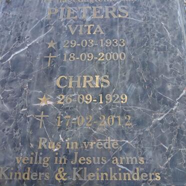PIETERS  Chris 1929-2012 & Vita 1933-2000 
