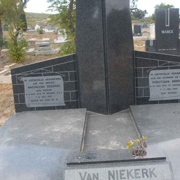 N - Vanne :: Surnames - N