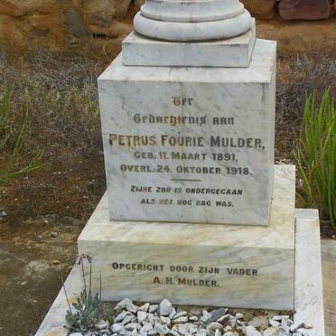 Western Cape, OUDTSHOORN district, Armoed 159_04, Muldersbank, farm cemetery