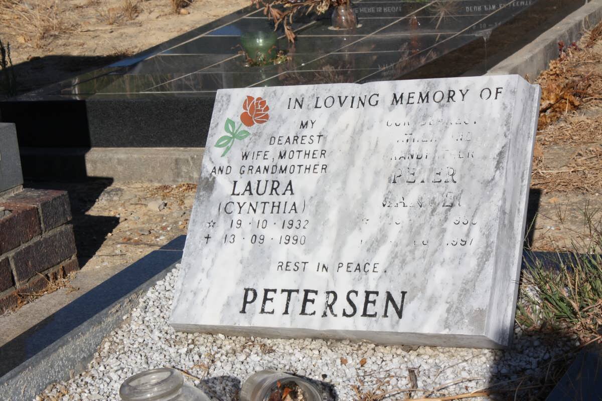 PETERSEN Peter 19??-199? &amp; Laura 1932-1990