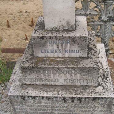 F - Vanne :: Surnames - F