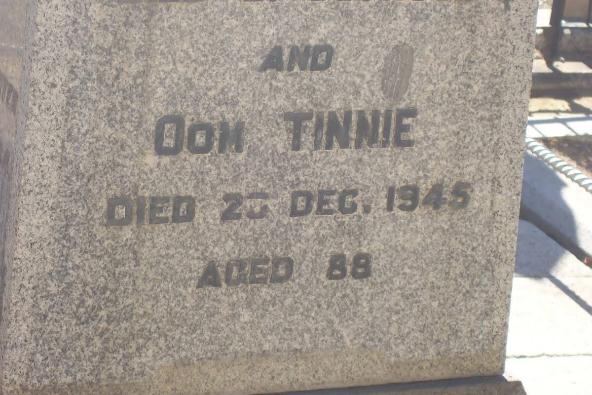 VILLIERS Tinnie, de -1945