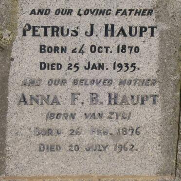 HAUPT Petrus J. 1870-1935 &amp; Anna F.B. VAN ZYL 1876-1962