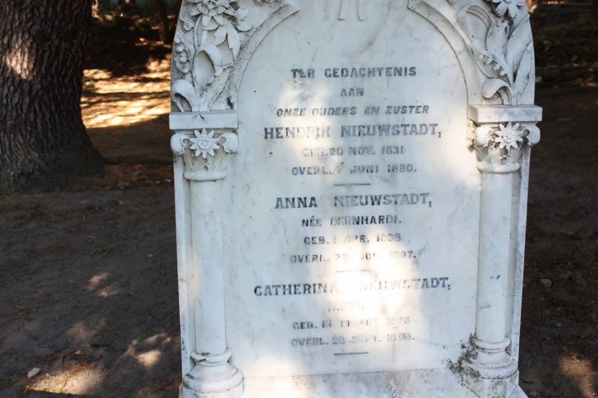 NIEUWSTADT Hendrik 1831-1880 &amp; Anna BERNHARDI 1838-1897 :: NIEUWSTADT Catherina