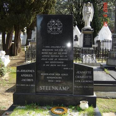 STEENKAMP Johannes Andries Jacobus 1907-1972 &amp; Jeanette Charlotte LAURENZ 1912-1984
