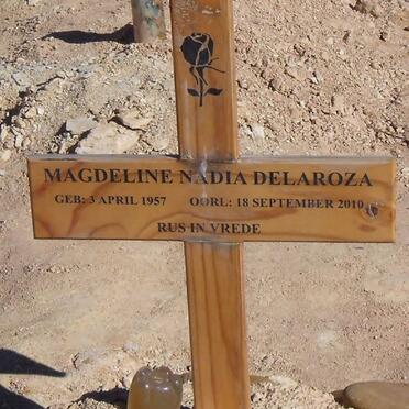 DELAROZA Magdeline Nadia 1957-2010