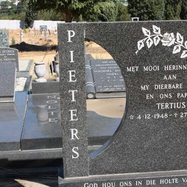 PIETERS Tertius 1948-1995