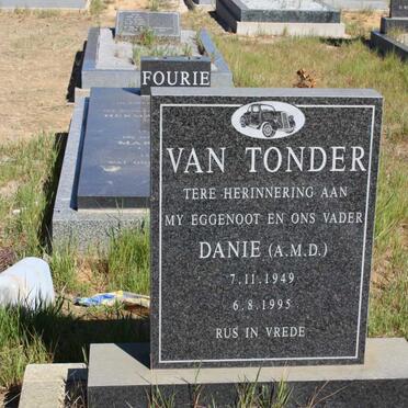 TONDER A.M.D., van 1949-1995