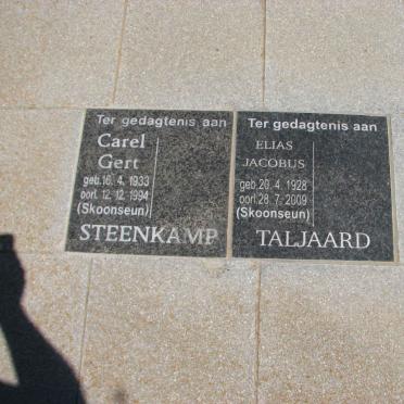 STEENKAMP Carel Gert 1933-1994 :: TALJAARD Elias Jacobus 1928-2009