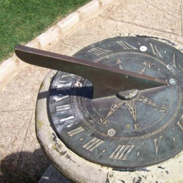 07. Sundial