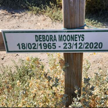 MOONEYS Debora 1965-2020
