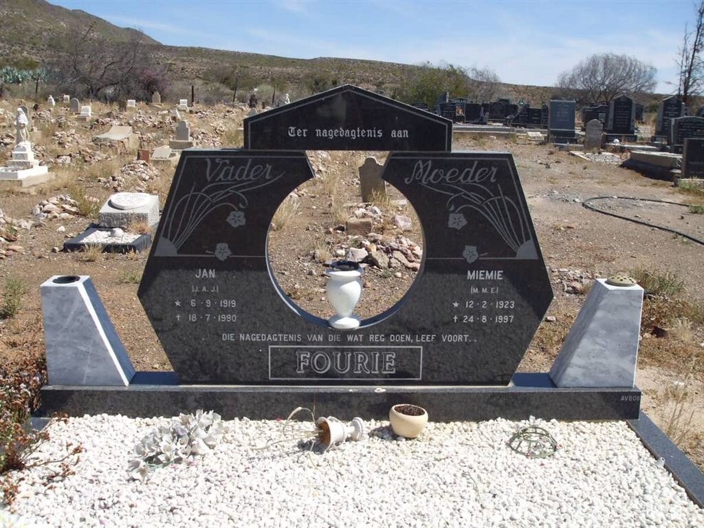 FOURIE J. A. J. 1919-1990 &amp; M.M.E. 1923-1997