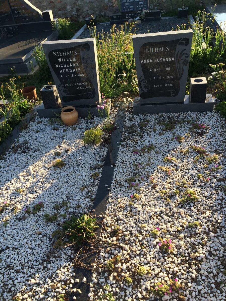 NIEHAUS Willem Nicolaas Hendrik 1914-? &amp; Anna Susanna 1919-1978