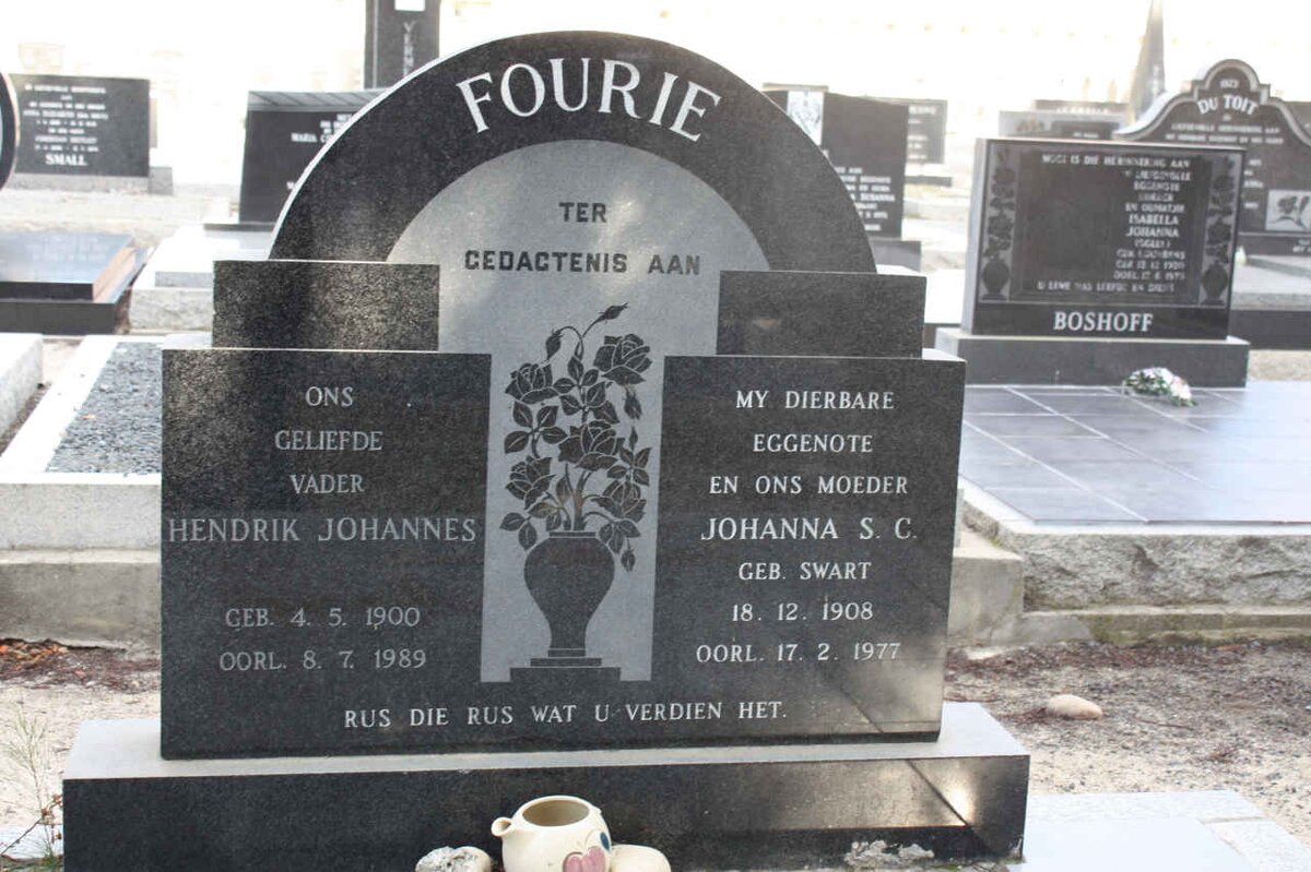 FOURIE Hendrik Johannes 1900-1989 &amp; Johanna S.C. SWART 1908-1977