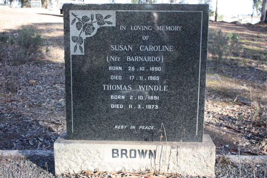 BROWN  Thomas Windle 1891-1973 &amp; Susan Caroline BARNARDO 1890-1965