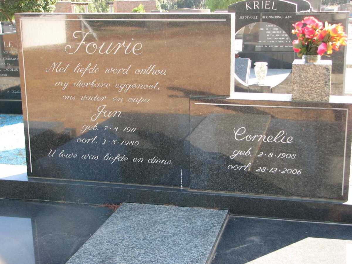 FOURIE Jan 1911-1980 &amp; Cornelie 1908-2006