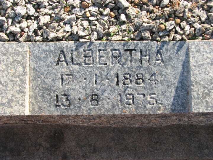 FOURIE Piet 1883-1949 & Albertha 1884-1975