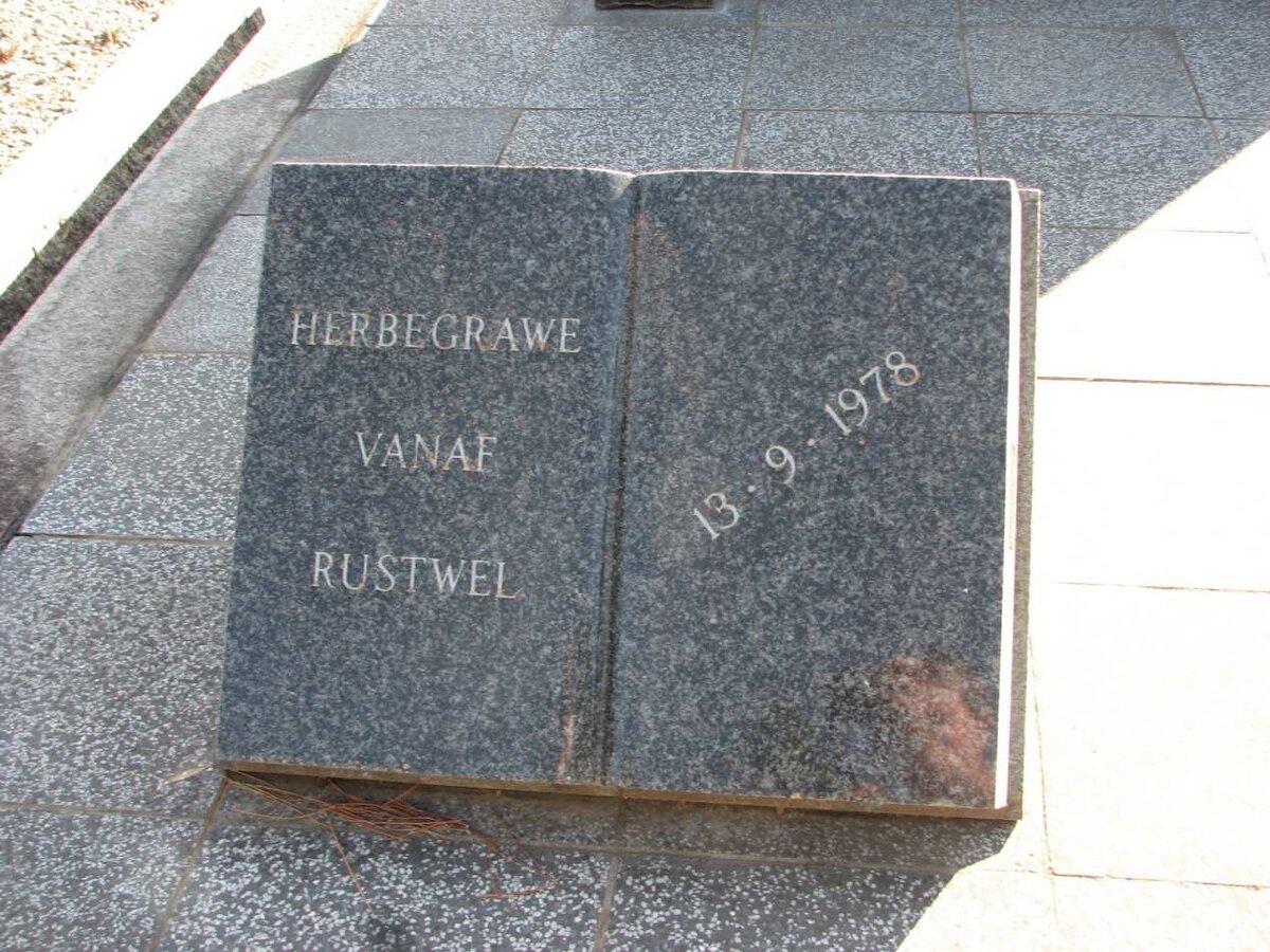 FOURIE Christiaan Johannes 1903-1960 & Alida Mauserina GROENEWALD 1908-1997