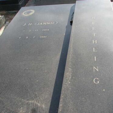 NEETHLING J.H. 1914-1991 &amp; M.J. 1917-2003