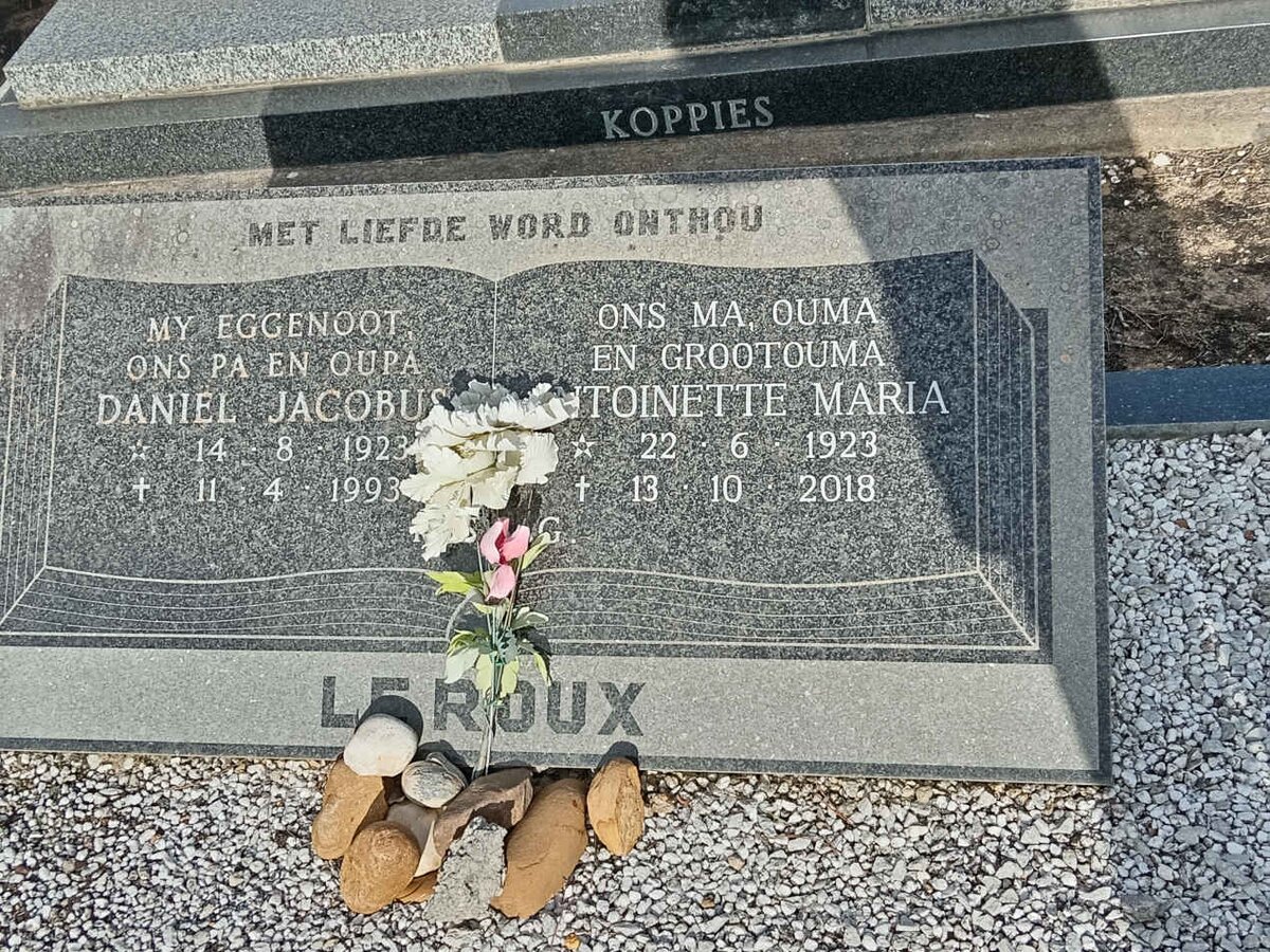 ROUX Daniel Jacobus, le 1923-1993 &amp; Antoinette Maria 1923-2018